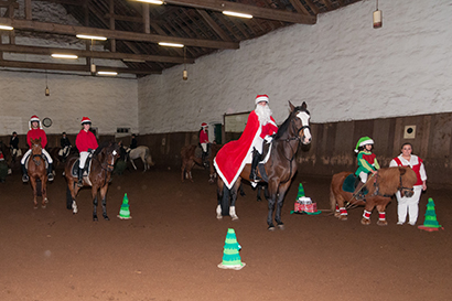 Bild vom Weihnachtsreiten